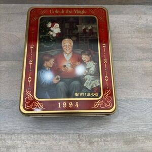 Oreo Cookies  Unlock The Magic 1994 Grandfather Remembers Christmas Tin‎ Nabisco